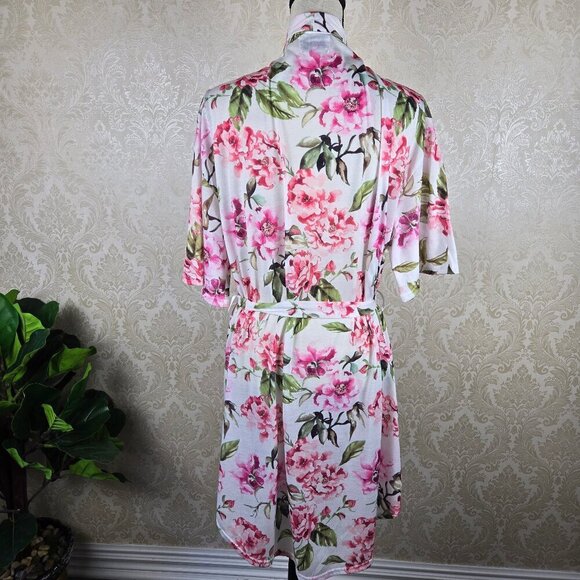 Show Me Your Mumu One Size Floral Robe with Matching Tie Belt Short Sleeve - Picture 7 of 11